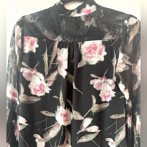White House Black Market Floral Blouse with Bell Sleeves - Picture 7 of 10